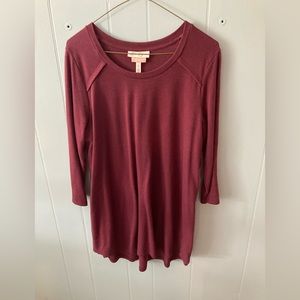 Jessica Simpson large burgundy red nursing maternity shirt
